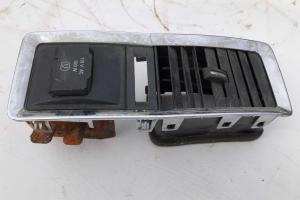 Дефлектор панели торпедо центральный правый Dodge Ram 1500 2012-2018 1PA25DX9AA ; 56046933AA