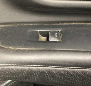 Блок управления стеклоподъемником пассажирской двери Chevrolet Tahoe 2021-н.в. 84879638 ; 84751368