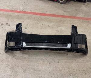 Бампер передний Cadillac Escalade 2015-2020 84110983 ; 23431234