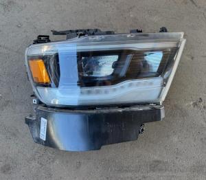 Фара правая Dodge Ram 1500 2020-2021 68316088AH, 68533274AB