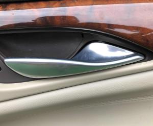 Ручка открытия двери салонная пассажирская Cadillac Escalade 2015-2020 23194958