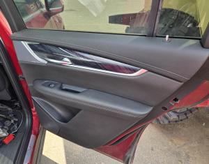 Обшивка задней правой двери Escalade XT6 84748870 ; 84585626 ; 84678702