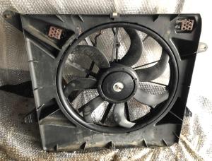 Вентилятор радиатора Cadillac SRX 2010-2012 20883034 ; 25894235