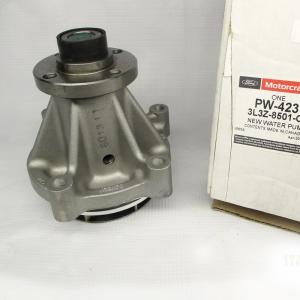 Насос охлаждения двигателя водяной Ford Explorer 2002-2010 / Expedition 1997-2014 / F150 1997-2014 Motorcraft PW 423; 3L3E8501CA, 3L3Z8501CA, F8AE8501AB