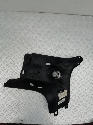 Обшивка стойки задняя левая Jeep Grand Cherokee 2010-2017 1GG61DX9AD; 1GG61DX9AE; 1GG61DX9AC