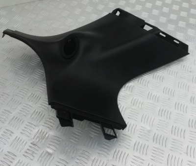 Обшивка стойки задняя левая Jeep Grand Cherokee 2010-2017 1GG61DX9AD; 1GG61DX9AE; 1GG61DX9AC