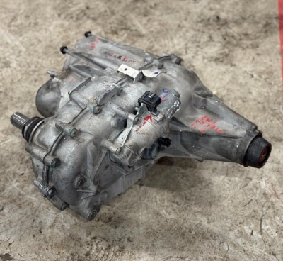 Раздаточная коробка LM2 Cadillac Escalade / Tahoe  2021 85580975