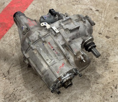 Раздаточная коробка LM2 Cadillac Escalade / Tahoe  2021 85580975