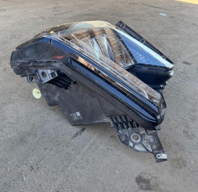 Фара левая GMC Yukon 2021-2024 86546577 ; 85162504 ; 85609438 ; 84898701 ; 84833110 ; 84824462