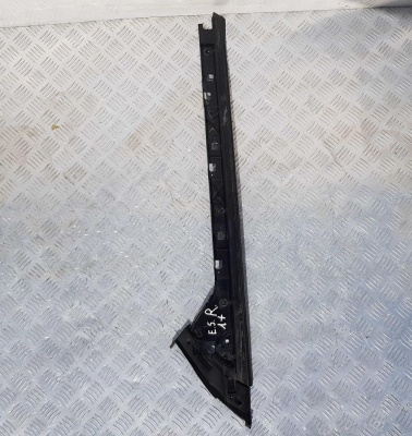Кронштейн молдинга лобового стекла правый внешний Ford Explorer 5 BB53 7803682; BB5Z 7803136 BA