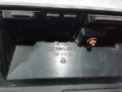 Спойлер (дефлектор) крышки багажника Cadillac Escalade 2006-2014 15847938; 25779075