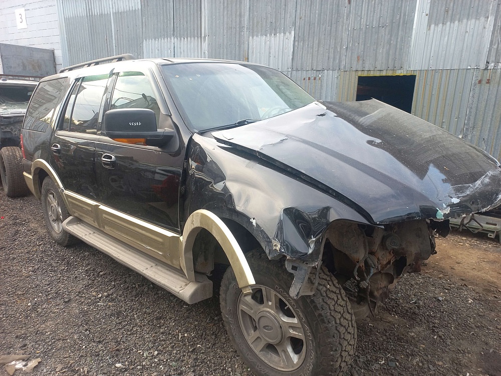 В разборе Ford Expedition 5.4L 2005г