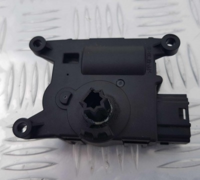 Моторчик заслонки отопителя Ford Explorer 5 2011-2015 Valeo T1010120F; 1806121 A