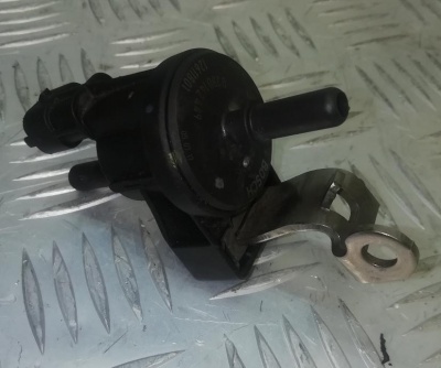 Клапан вентиляции топливного бака Chevrolet Camaro 2009-2013 12611801