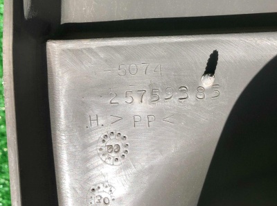 Обшивка правой распашной двери передняя Chevrolet Express 2004-2014  25759385 ; 25759384 ; 25748055 ; 15066498