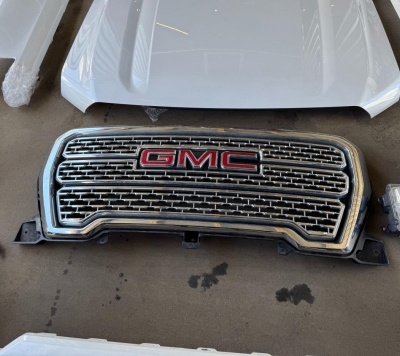 Решетка переднего бампера GMC Sierra 2019-2020 84699827 ; 84699817 ; 84555124 ; 84448544 ; 84508298