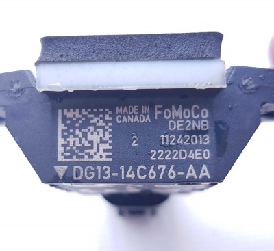 Датчик удара боковой передней правой двери Ford Explorer/Mustang DG1Z 14B345 A; DG13 14C676 AA