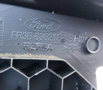 Накладка сиденья пассажирского Ford Mustang 2015-2020 FR3Z 6362186 BA ; FR3B 6362184 BC/BD/BE