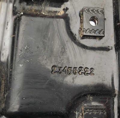 Кронштейн дверной карты пассажирской Cadillac Escalade 2015-2020 23455222 ; 22910270