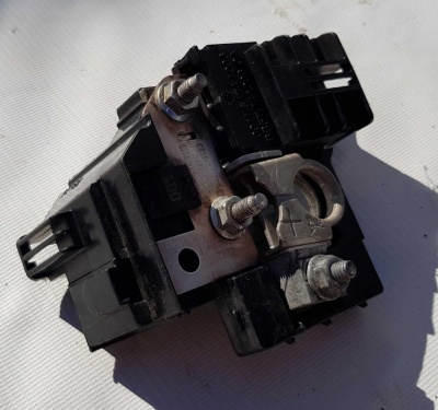 Плюсовая клема аккумулятора Ford Explorer 5 DA8Z 14526 A; BB5Z 14526 BA; BB5T 14A003 CA; CB5T 14A094
