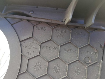 Обшивка центральной стойки верхняя правая Ford Explorer 5 BB5Z 7824346 AA; BB53 7824396
