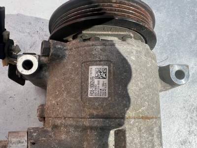 Компрессор кондиционера Ford Mustang 2015-2018 GR3B 19D629 GD; FR3B 19D629 FB
