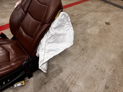 Сиденье водительское Cadillac Escalade 2016 84104753