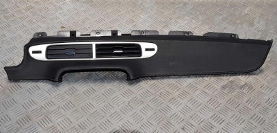 Панель/Накладка центральных воздуховодов панели торпедо Chevrolet Camaro 2009-2015 22880754