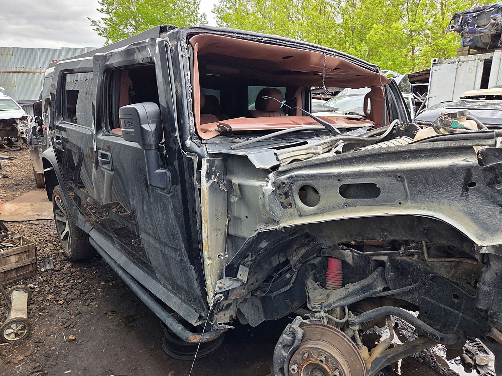 В разборе Hummer H2 2008г 6.2L