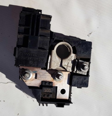 Плюсовая клема аккумулятора Ford Explorer 5 DA8Z 14526 A; BB5Z 14526 BA; BB5T 14A003 CA; CB5T 14A094